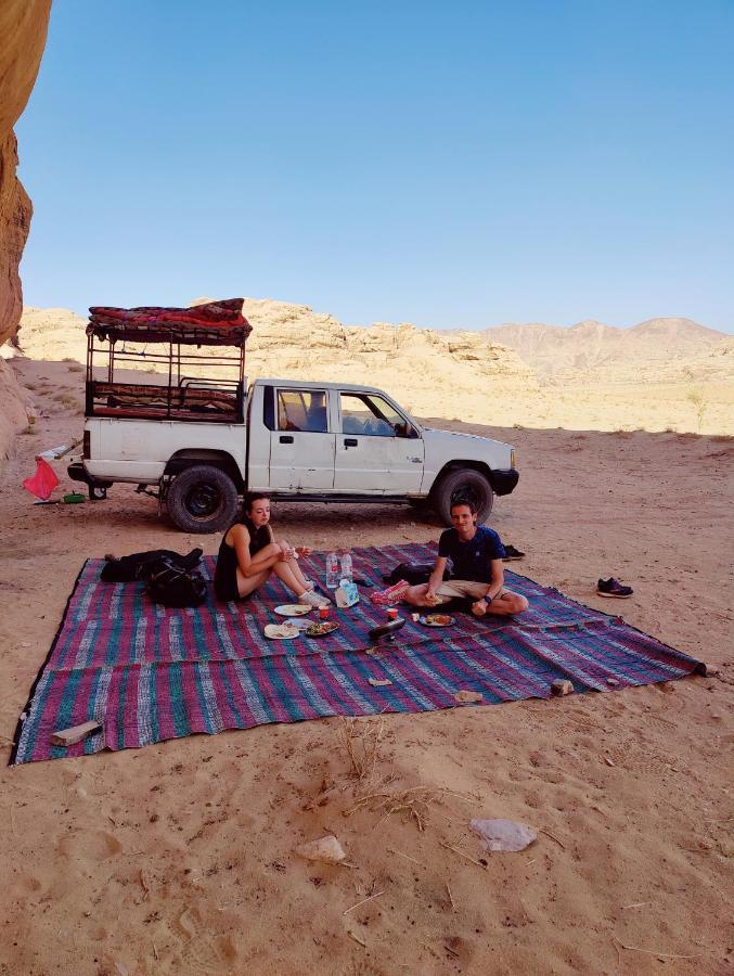 Bedouin Campsite & Tours Hotell Wadi Rum Exteriör bild